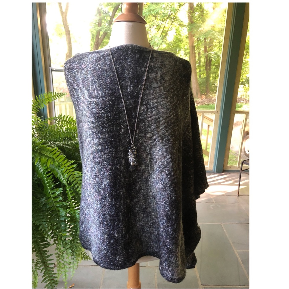 Motherhood Hombre Gray Knit Nursing Cape OS EUC